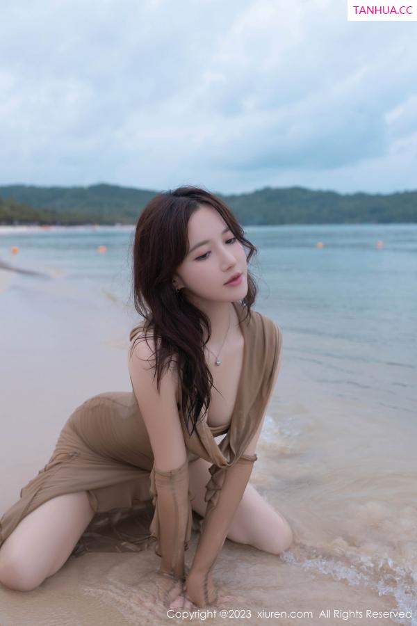 鱼子酱fish  [XiuRen]高清写真图 2023.08.25 No.7288 鱼子酱Fish 沙滩美腿第13张图片